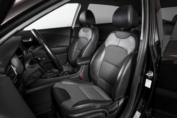 Kia Niro 1.6 GDi Hybrid First Edition - Automaat | Cruise | Stoel-+Stuurverw. | PDC | Camera | NAV | ECC | LM 16" |