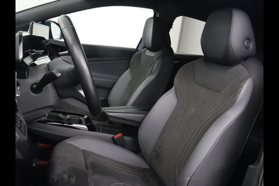 Volkswagen ID.5 Pro 77 kWh | Trekhaak | Stoelverwarming | Matrix LED | Camera | Carplay | Keyless | Stuurverwarming | Adaptive cruise | Navigatie | 20'' | Park Assist