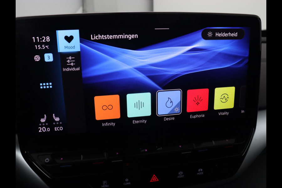 Volkswagen ID.5 Pro 77 kWh | Trekhaak | Stoelverwarming | Matrix LED | Camera | Carplay | Keyless | Stuurverwarming | Adaptive cruise | Navigatie | 20'' | Park Assist
