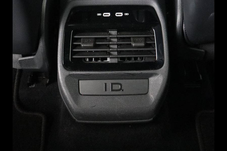 Volkswagen ID.5 Pro 77 kWh | Trekhaak | Stoelverwarming | Matrix LED | Camera | Carplay | Keyless | Stuurverwarming | Adaptive cruise | Navigatie | 20'' | Park Assist