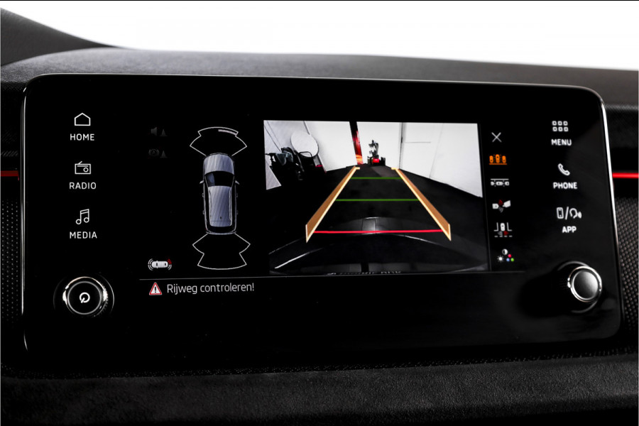 Škoda Kamiq 1.5 TSI ACT Sport Business 150 PK - Automaat | Dig. Cockpit | Cruise | Stoelverw. | PDC | Camera | App. Connect | ECC | DAB | LM 18" | 4100