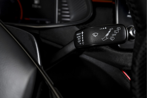 Škoda Kamiq 1.5 TSI ACT Sport Business 150 PK - Automaat | Dig. Cockpit | Cruise | Stoelverw. | PDC | Camera | App. Connect | ECC | DAB | LM 18" | 4100