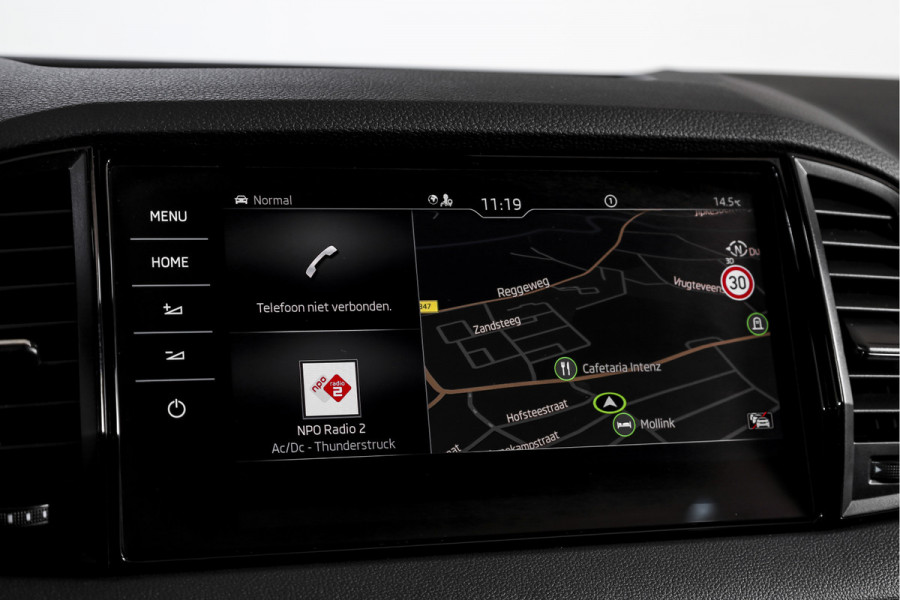 Škoda Karoq 1.5 TSI ACT 150 PK Sportline Business - Automaat | Elek. Trekhaak | Dig. Cockpit | Adapt. Cruise | PDC | Camera | NAV + App. Connect | ECC | DAB | LM 18" | 2863