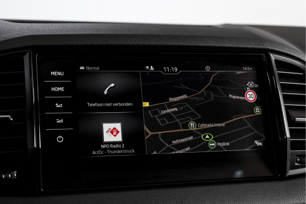 Škoda Karoq 1.5 TSI ACT 150 PK Sportline Business - Automaat | Elek. Trekhaak | Dig. Cockpit | Adapt. Cruise | PDC | Camera | NAV + App. Connect | ECC | DAB | LM 18" | 2863