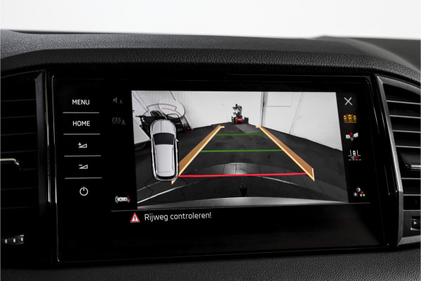 Škoda Karoq 1.5 TSI ACT 150 PK Sportline Business - Automaat | Elek. Trekhaak | Dig. Cockpit | Adapt. Cruise | PDC | Camera | NAV + App. Connect | ECC | DAB | LM 18" | 2863