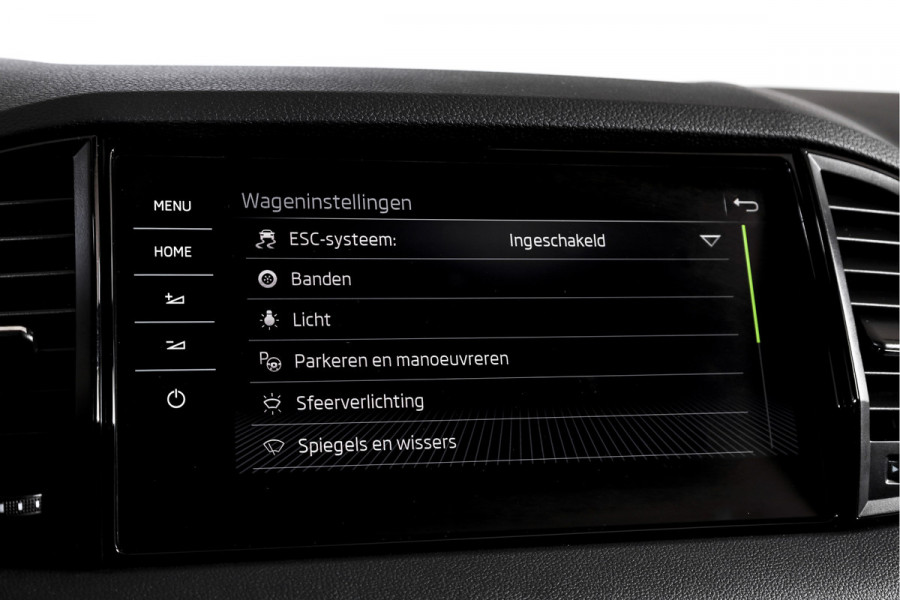 Škoda Karoq 1.5 TSI ACT 150 PK Sportline Business - Automaat | Elek. Trekhaak | Dig. Cockpit | Adapt. Cruise | PDC | Camera | NAV + App. Connect | ECC | DAB | LM 18" | 2863