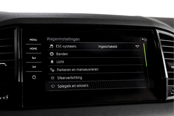 Škoda Karoq 1.5 TSI ACT 150 PK Sportline Business - Automaat | Elek. Trekhaak | Dig. Cockpit | Adapt. Cruise | PDC | Camera | NAV + App. Connect | ECC | DAB | LM 18" | 2863