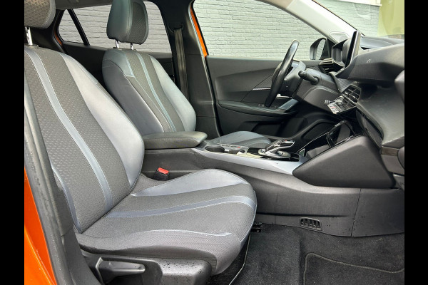 Peugeot e-2008 **Gereserveerd** EV Allure 50kWh SOH 93% Adap.Cruise Panoramadak 360°Camera Apple Carplay Android Auto Navi Ecc Pdc Keyless Stoelverwarming Lmv 17" Led Lane Assist DAB Bluetooth Privacy Glas 1e Eigenaar Origineel Nederlandse Auto