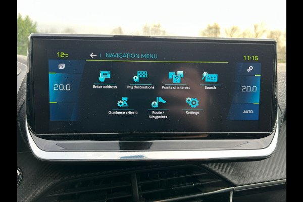 Peugeot e-2008 **Gereserveerd** EV Allure 50kWh SOH 93% Adap.Cruise Panoramadak 360°Camera Apple Carplay Android Auto Navi Ecc Pdc Keyless Stoelverwarming Lmv 17" Led Lane Assist DAB Bluetooth Privacy Glas 1e Eigenaar Origineel Nederlandse Auto