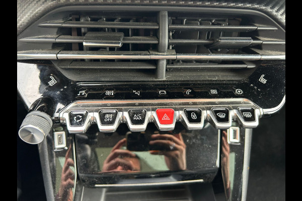 Peugeot e-2008 **Gereserveerd** EV Allure 50kWh SOH 93% Adap.Cruise Panoramadak 360°Camera Apple Carplay Android Auto Navi Ecc Pdc Keyless Stoelverwarming Lmv 17" Led Lane Assist DAB Bluetooth Privacy Glas 1e Eigenaar Origineel Nederlandse Auto