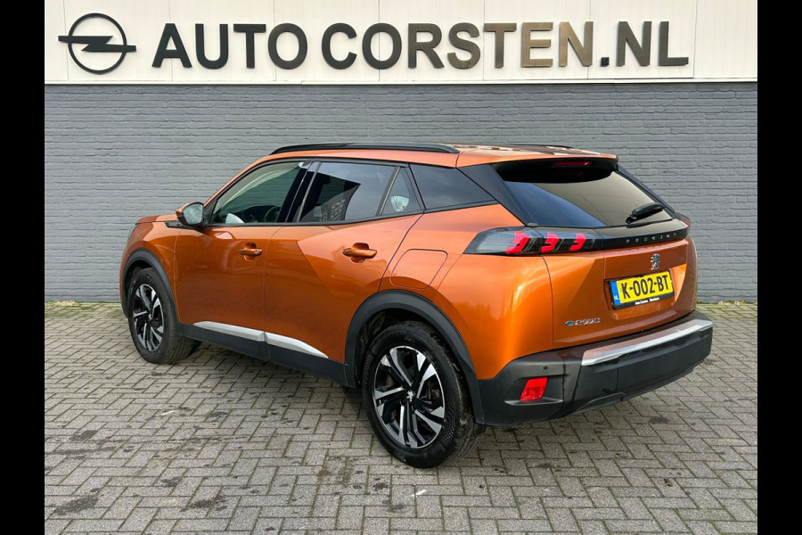 Peugeot e-2008 **Gereserveerd** EV Allure 50kWh SOH 93% Adap.Cruise Panoramadak 360°Camera Apple Carplay Android Auto Navi Ecc Pdc Keyless Stoelverwarming Lmv 17" Led Lane Assist DAB Bluetooth Privacy Glas 1e Eigenaar Origineel Nederlandse Auto