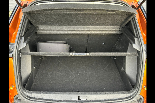 Peugeot e-2008 **Gereserveerd** EV Allure 50kWh SOH 93% Adap.Cruise Panoramadak 360°Camera Apple Carplay Android Auto Navi Ecc Pdc Keyless Stoelverwarming Lmv 17" Led Lane Assist DAB Bluetooth Privacy Glas 1e Eigenaar Origineel Nederlandse Auto