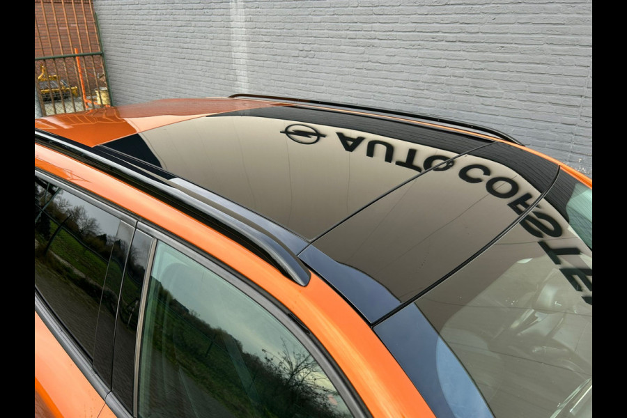 Peugeot e-2008 **Gereserveerd** EV Allure 50kWh SOH 93% Adap.Cruise Panoramadak 360°Camera Apple Carplay Android Auto Navi Ecc Pdc Keyless Stoelverwarming Lmv 17" Led Lane Assist DAB Bluetooth Privacy Glas 1e Eigenaar Origineel Nederlandse Auto