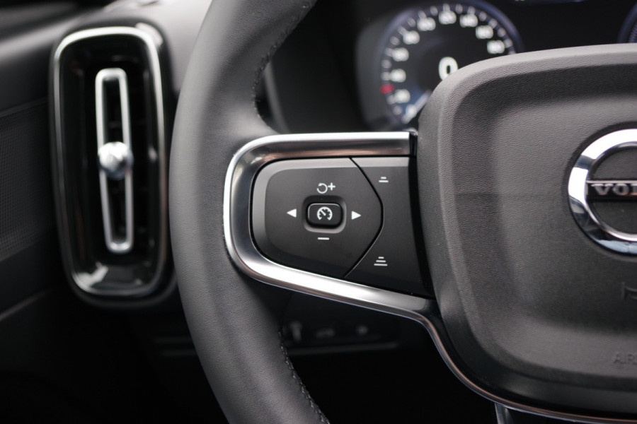 Volvo XC40 1.5 T5 Plug-in hybrid Plus Bright 263 PK PHEV, Adap. Cruise Control, Winterpakket, Camera