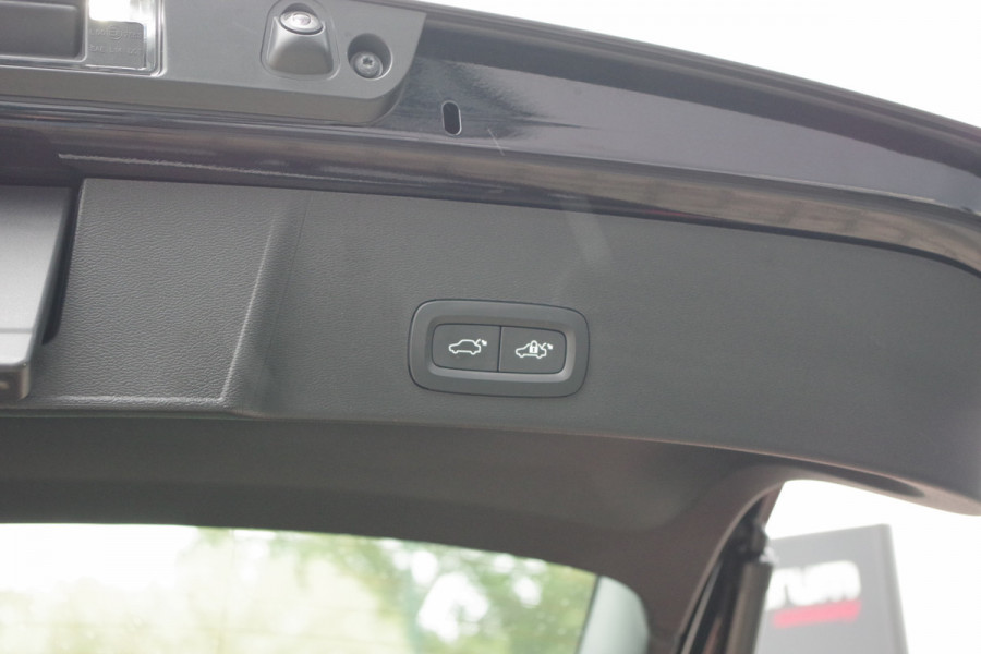 Volvo XC40 1.5 T5 Plug-in hybrid Plus Bright 263 PK PHEV, Adap. Cruise Control, Winterpakket, Camera