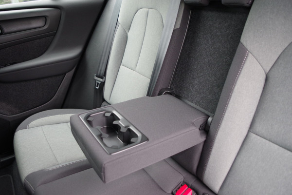 Volvo XC40 1.5 T5 Plug-in hybrid Plus Bright 263 PK PHEV, Adap. Cruise Control, Winterpakket, Camera