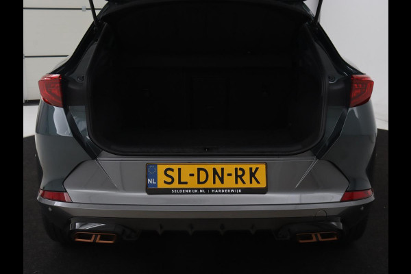 CUPRA Formentor 1.4 eHybrid VZ | 245pk | Stoelverwarming | Camera | Adaptive cruise | Sfeerverlichting | Navigatie | Keyless | 19'' | Stuurverwarming | Full LED | PHEV | Plug In
