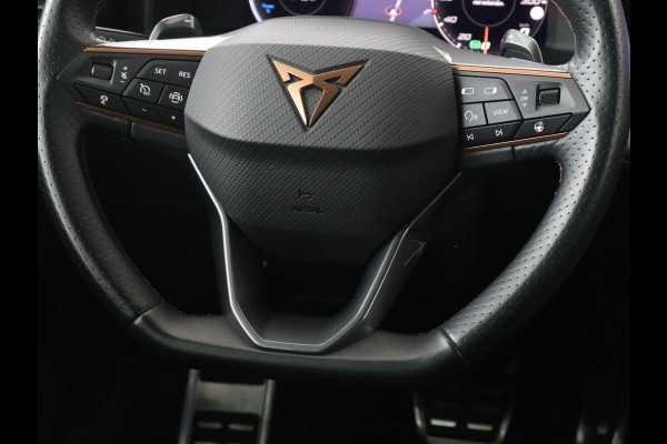 CUPRA Formentor 1.4 eHybrid VZ | 245pk | Stoelverwarming | Camera | Adaptive cruise | Sfeerverlichting | Navigatie | Keyless | 19'' | Stuurverwarming | Full LED | PHEV | Plug In