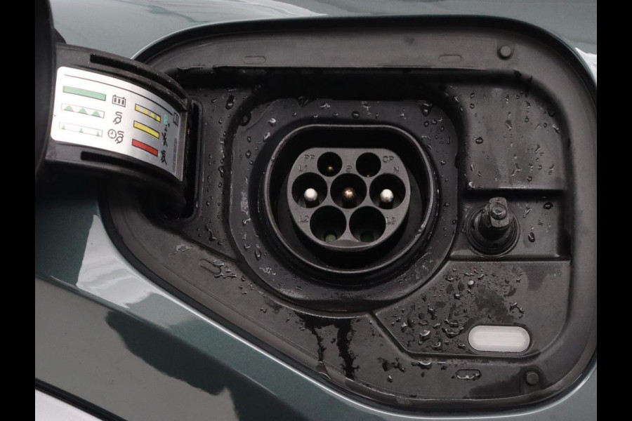 CUPRA Formentor 1.4 eHybrid VZ | 245pk | Stoelverwarming | Camera | Adaptive cruise | Sfeerverlichting | Navigatie | Keyless | 19'' | Stuurverwarming | Full LED | PHEV | Plug In