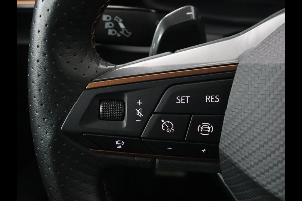 CUPRA Formentor 1.4 eHybrid VZ | 245pk | Stoelverwarming | Camera | Adaptive cruise | Sfeerverlichting | Navigatie | Keyless | 19'' | Stuurverwarming | Full LED | PHEV | Plug In