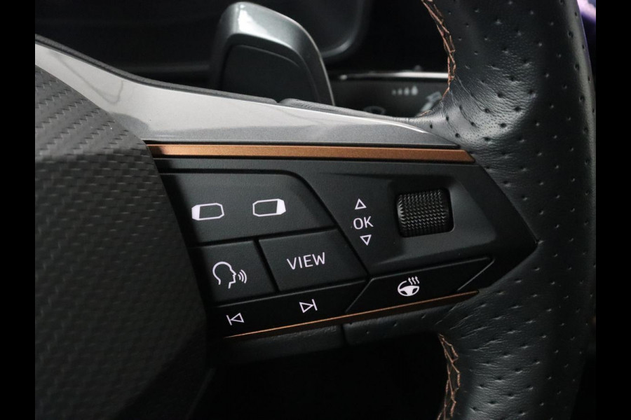 CUPRA Formentor 1.4 eHybrid VZ | 245pk | Stoelverwarming | Camera | Adaptive cruise | Sfeerverlichting | Navigatie | Keyless | 19'' | Stuurverwarming | Full LED | PHEV | Plug In