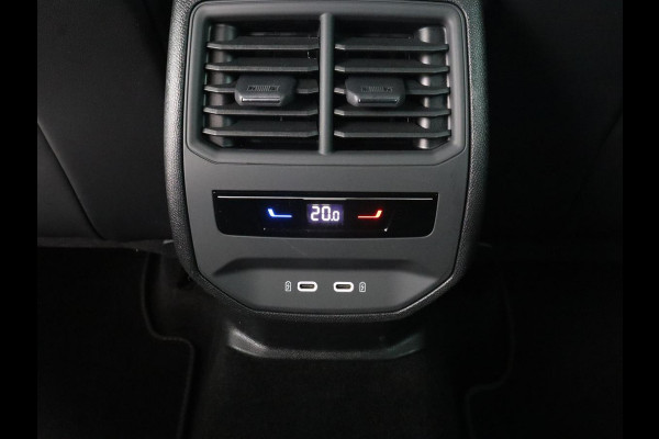 CUPRA Formentor 1.4 eHybrid VZ | 245pk | Stoelverwarming | Camera | Adaptive cruise | Sfeerverlichting | Navigatie | Keyless | 19'' | Stuurverwarming | Full LED | PHEV | Plug In