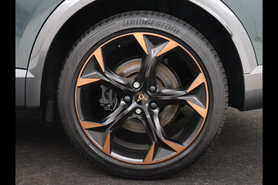 CUPRA Formentor 1.4 eHybrid VZ | 245pk | Stoelverwarming | Camera | Adaptive cruise | Sfeerverlichting | Navigatie | Keyless | 19'' | Stuurverwarming | Full LED | PHEV | Plug In