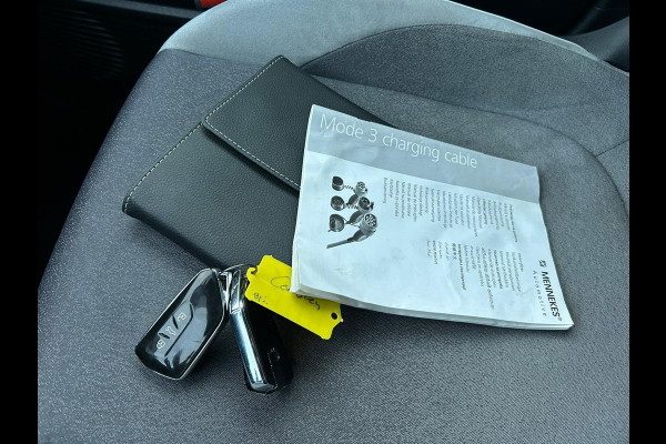 Volkswagen ID.3 First Plus 58kWh Navi-Pro Adap.Cruise Camera 19" Ecc Apple Carplay Android Auto SOH 91% Stoel+Stuurverwarming Lmv Matrix led Privacy Glas Keyless Rijstrooksensor 1e Eigenaar Origineel Nederlandse Auto