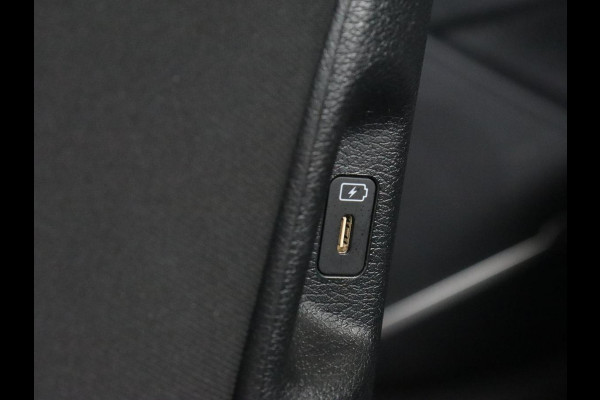 Kia Sportage 1.6 T-GDi DynamicLine | Adaptive cruise | Camera | Carplay | Navigatie | Full LED | DAB | Parkeerhulp | Digital Cockpit | Climate control | Cruise control | Bluetooth