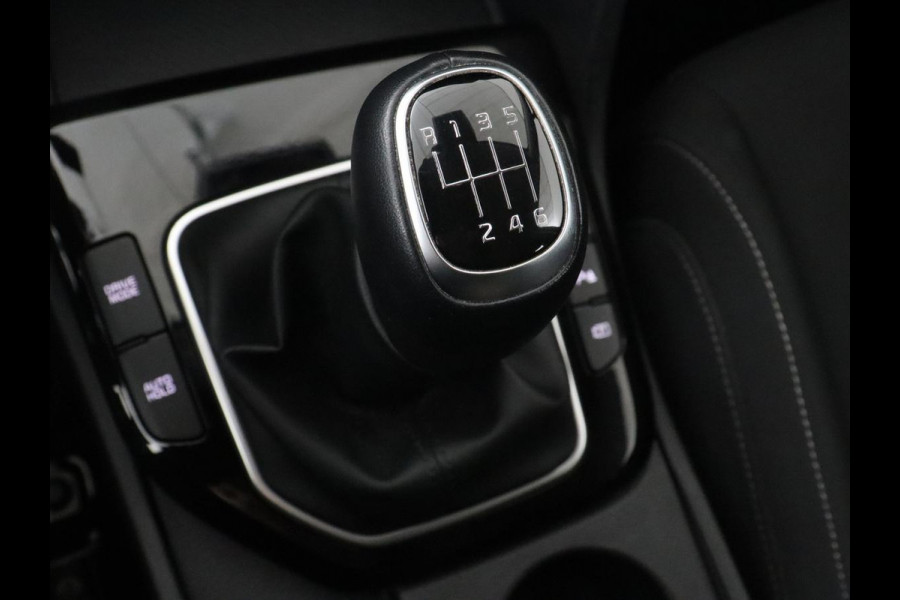 Kia Sportage 1.6 T-GDi DynamicLine | Adaptive cruise | Camera | Carplay | Navigatie | Full LED | DAB | Parkeerhulp | Digital Cockpit | Climate control | Cruise control | Bluetooth