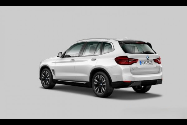 BMW iX3 Executive 80 kWh | Panoramadak | Keyless | Stoelverwarming | Camera | Adaptief Onderstel | Adaptive LED | Elektrische Stoelen | Apple Carplay | Navigatie | Ambiance Verlichting