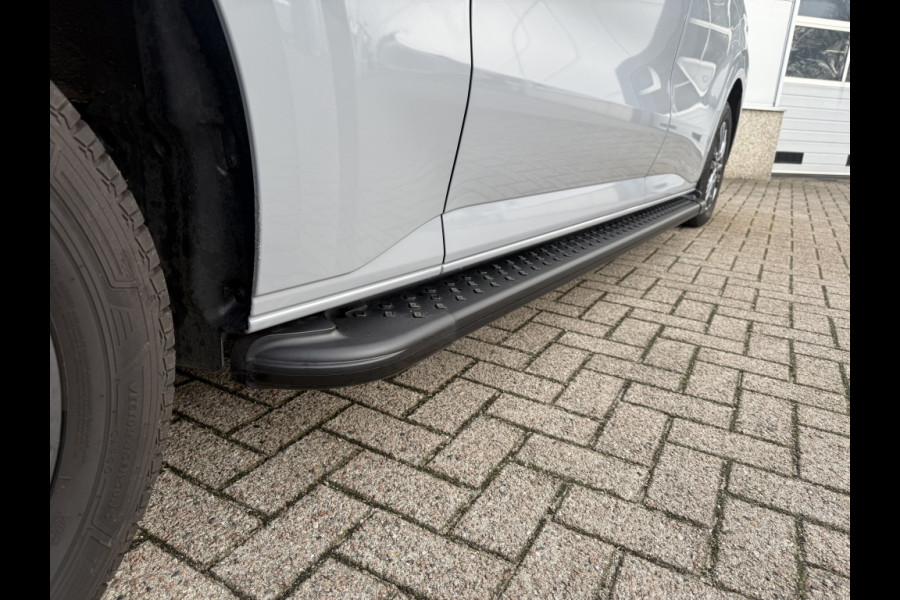 Ford Transit Custom 320 2.0 TDCI L2H1 LIMITED DUBBELCABINE! AUTOMAAT! TREKHAAK!