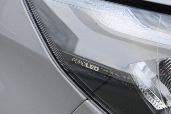 Ford Transit Custom 320L 2.0 TDCI L2H1 Limited Driver assist pack, Draadloos laden, Trekhaak