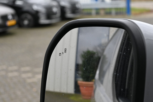 Ford Transit Custom 280S 2.0 TDCI L1H1 Limited Driver assist pack, Draadloos laden, Trekhaak