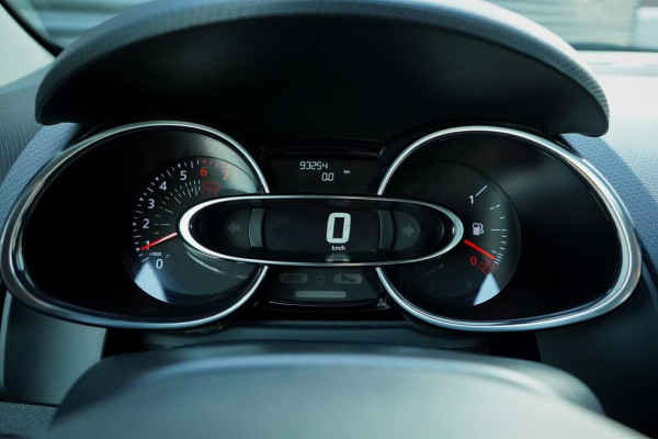 Renault Clio 0.9 TCe Intens / Trekhaak / 5Drs / Lichtmetalen velgen / Lage KM