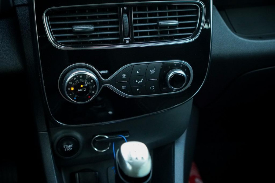 Renault Clio 0.9 TCe Intens / Trekhaak / 5Drs / Lichtmetalen velgen / Lage KM