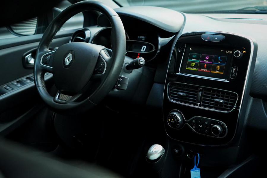 Renault Clio 0.9 TCe Intens / Trekhaak / 5Drs / Lichtmetalen velgen / Lage KM