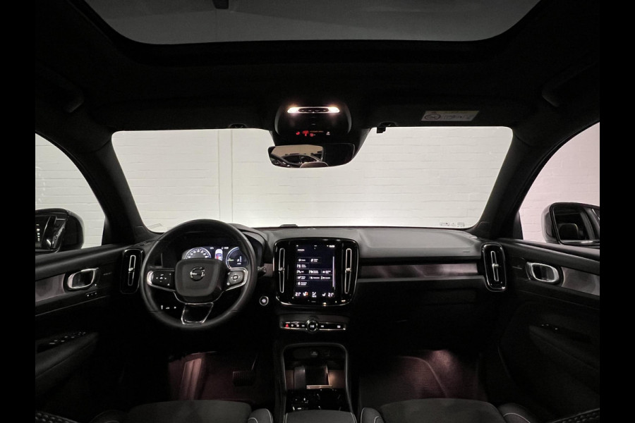 Volvo XC40 T5 Recharge Ultimate Dark Trekhaak | Open dak | Adaptive Cruise | Harman Kardon | 360 graden camera | Stoel-/Stuurverwarming