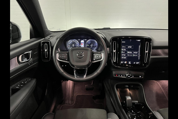 Volvo XC40 T5 Recharge Ultimate Dark Trekhaak | Open dak | Adaptive Cruise | Harman Kardon | 360 graden camera | Stoel-/Stuurverwarming
