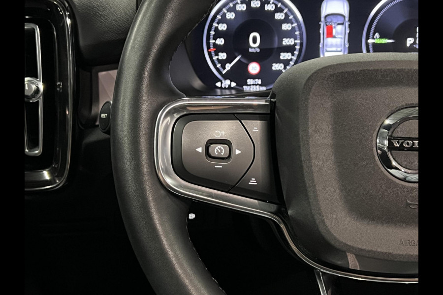 Volvo XC40 T5 Recharge Ultimate Dark Trekhaak | Open dak | Adaptive Cruise | Harman Kardon | 360 graden camera | Stoel-/Stuurverwarming