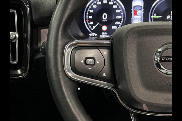 Volvo XC40 T5 Recharge Ultimate Dark Trekhaak | Open dak | Adaptive Cruise | Harman Kardon | 360 graden camera | Stoel-/Stuurverwarming