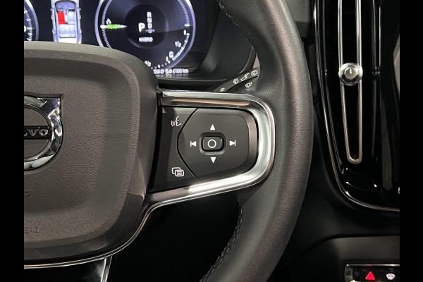 Volvo XC40 T5 Recharge Ultimate Dark Trekhaak | Open dak | Adaptive Cruise | Harman Kardon | 360 graden camera | Stoel-/Stuurverwarming