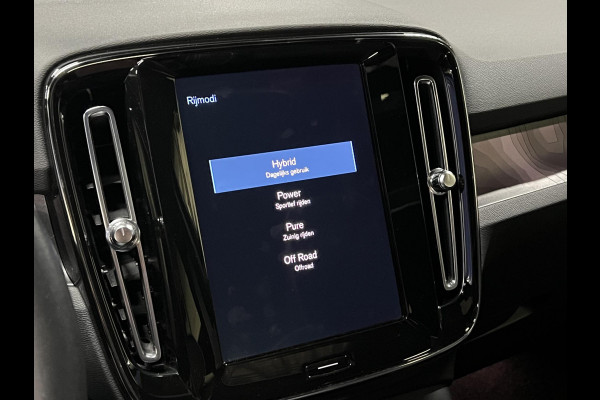 Volvo XC40 T5 Recharge Ultimate Dark Trekhaak | Open dak | Adaptive Cruise | Harman Kardon | 360 graden camera | Stoel-/Stuurverwarming
