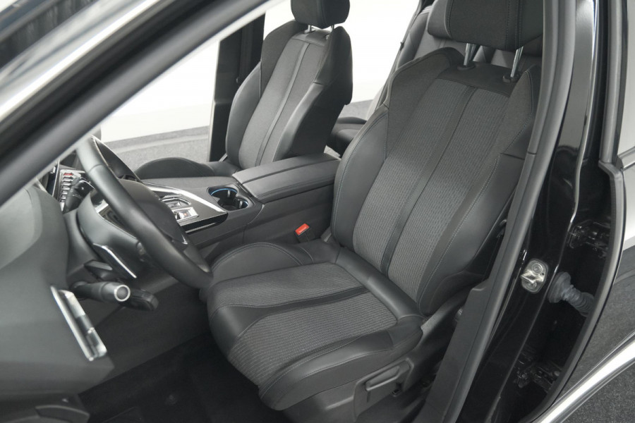 Peugeot 5008 PureTech 130 EAT8 Allure Pack | Stoelverwarming | Camera | Dodehoekdetectie | Navigatie