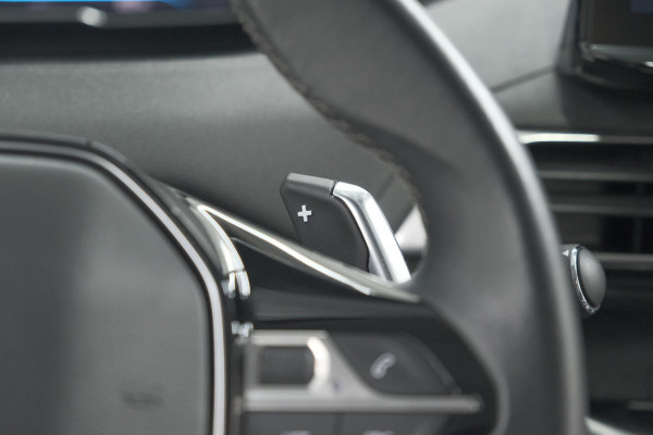 Peugeot 5008 PureTech 130 EAT8 Allure Pack | Stoelverwarming | Camera | Dodehoekdetectie | Navigatie