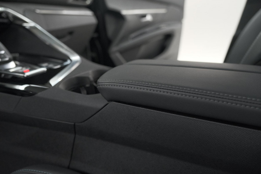 Peugeot 5008 PureTech 130 EAT8 Allure Pack | Stoelverwarming | Camera | Dodehoekdetectie | Navigatie