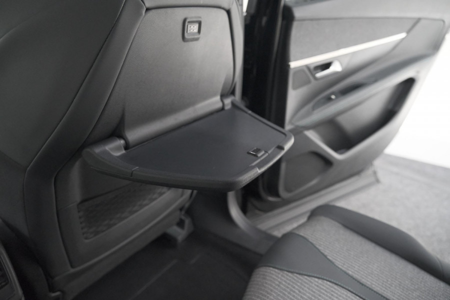 Peugeot 5008 PureTech 130 EAT8 Allure Pack | Stoelverwarming | Camera | Dodehoekdetectie | Navigatie