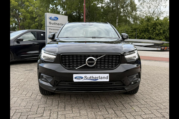 Volvo XC40 1.5 T4 Recharge R-Design 210pk | Parking pack | Draadloos opladen | PHEV | 1.800kg Trekgewicht