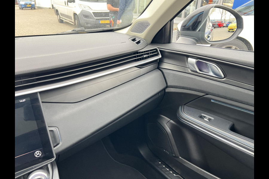 Lynk & Co 01 1.5 261 pk | PHEV | 360 Camera | Adaptieve Cruise | Elek. Achterklep | Panorama dak | Stoelverwarming | 1.800kg Trekgewicht