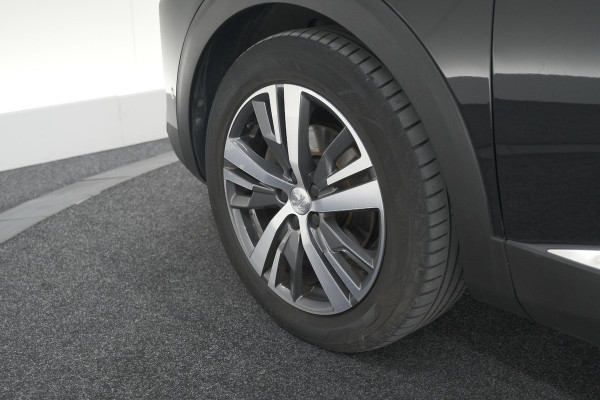 Peugeot 3008 PureTech 130 Allure | Trekhaak | Camera | Dodehoekdetectie | Navigatie